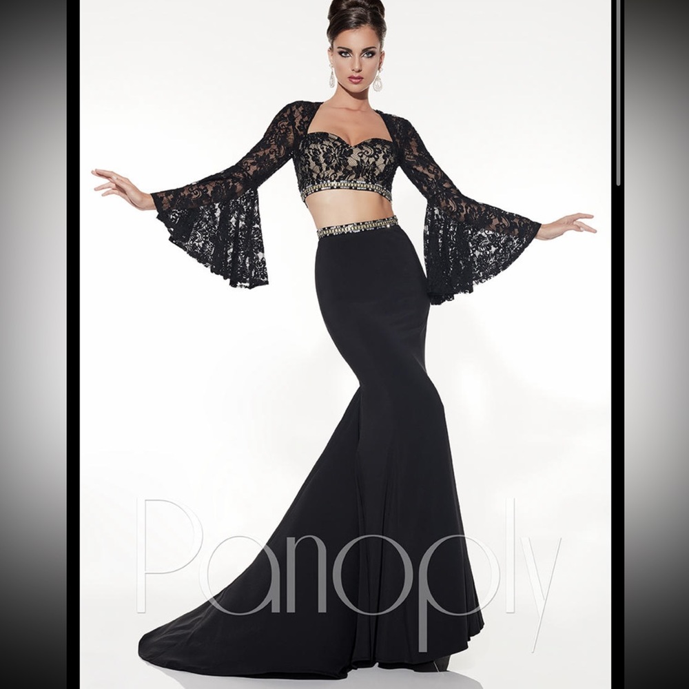 NWT Panoply black set